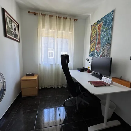 Modern In Vecindario With Fast Wifi Apartmán