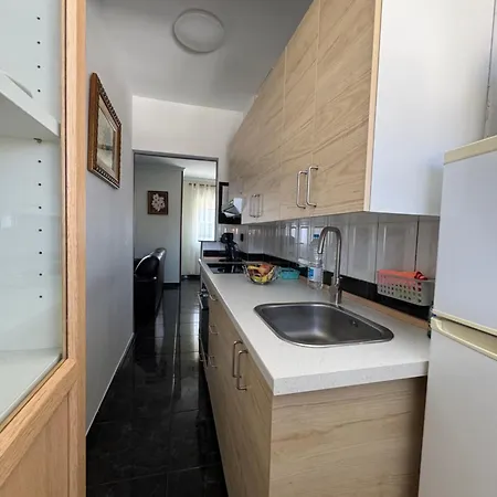 Modern In Vecindario With Fast Wifi Apartmán